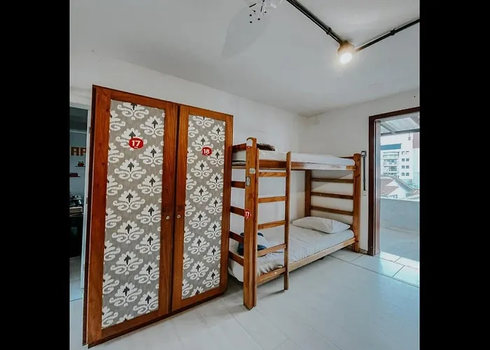 Pup Hostel Sc